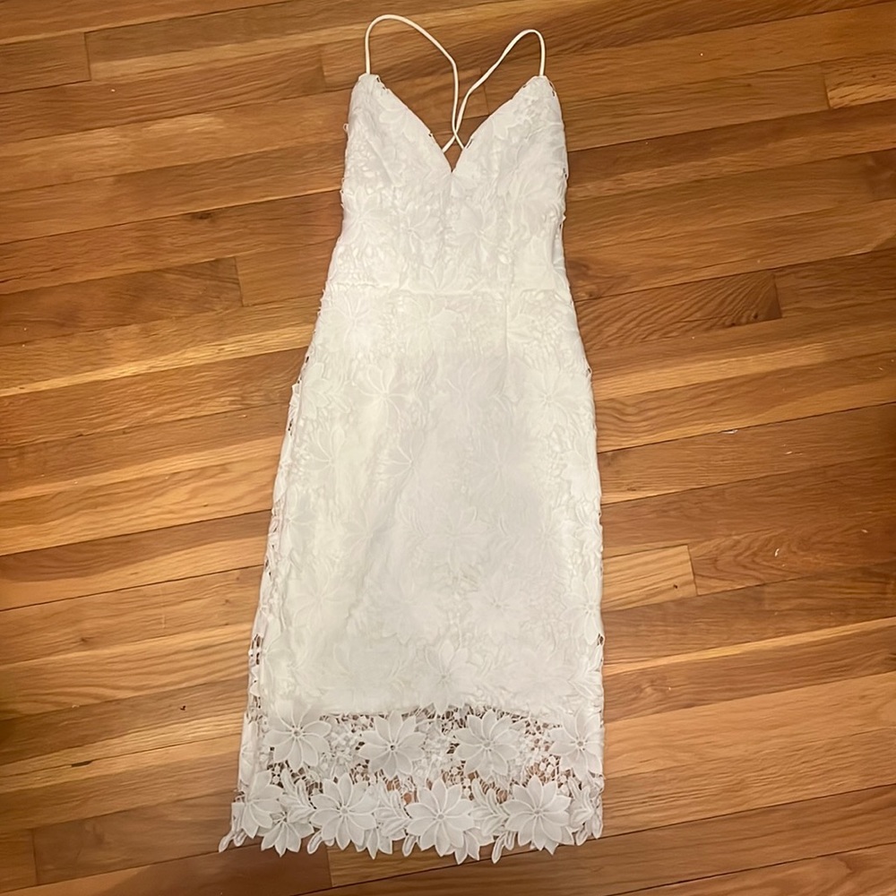 White dress, lace flowers, new with tags, great confirmation dress.
